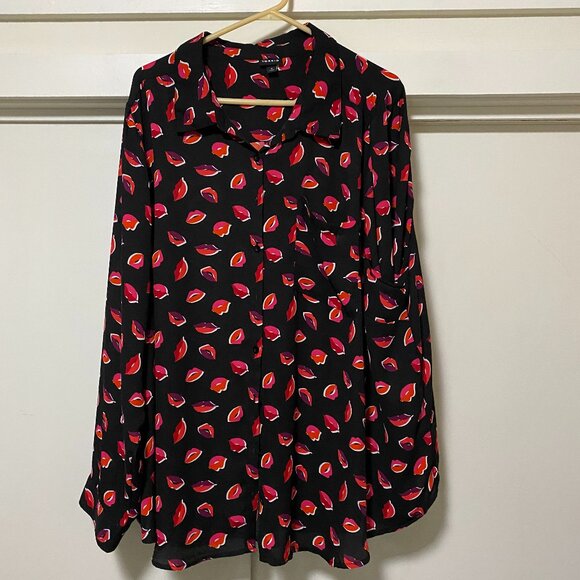Torrid long sleeve, black button-down shirt w/red lips, size 4X - Picture 1 of 11